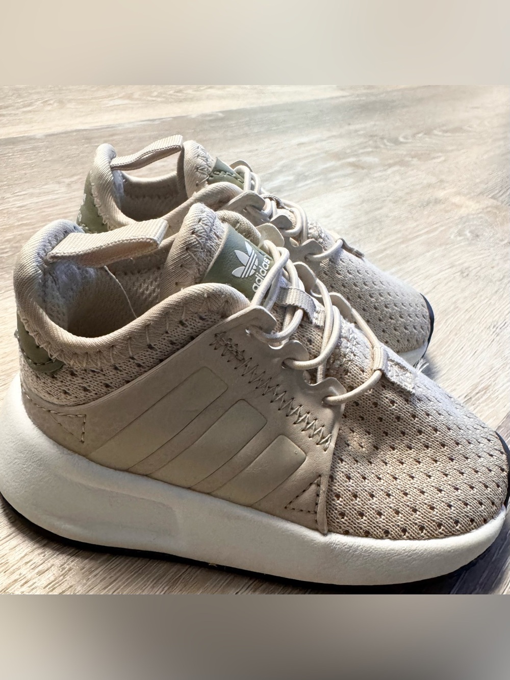Toddler kids adidas shoes size 5 - Picture 2 of 7